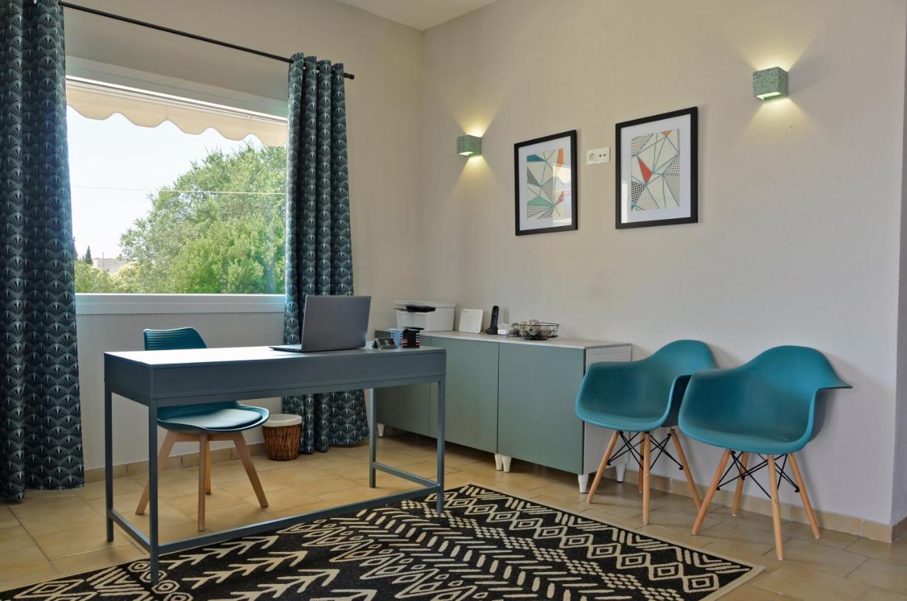 Joya Ofrynio Stylish Suites Ofrinion Exterior photo