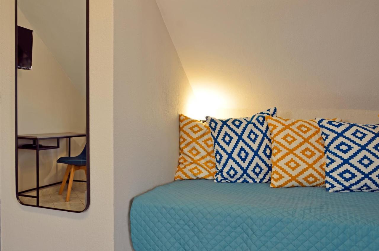 Joya Ofrynio Stylish Suites Ofrinion Exterior photo